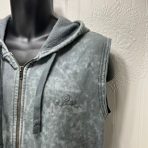 MODUS VIVENDI Full Zip Vest With Hood - Picture 2 of 5